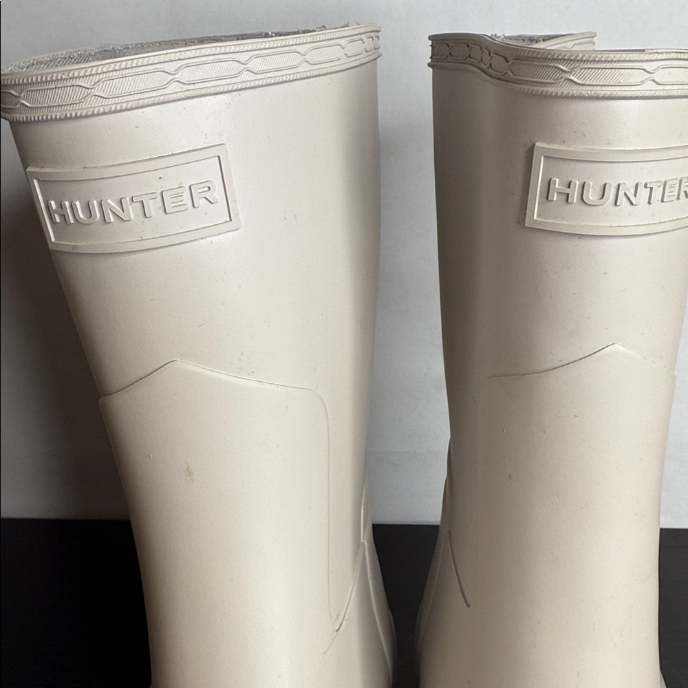 Hunter Women's Refined Short Waterproof Rain Boot in Beige Size 9 - Picture 12 of 13